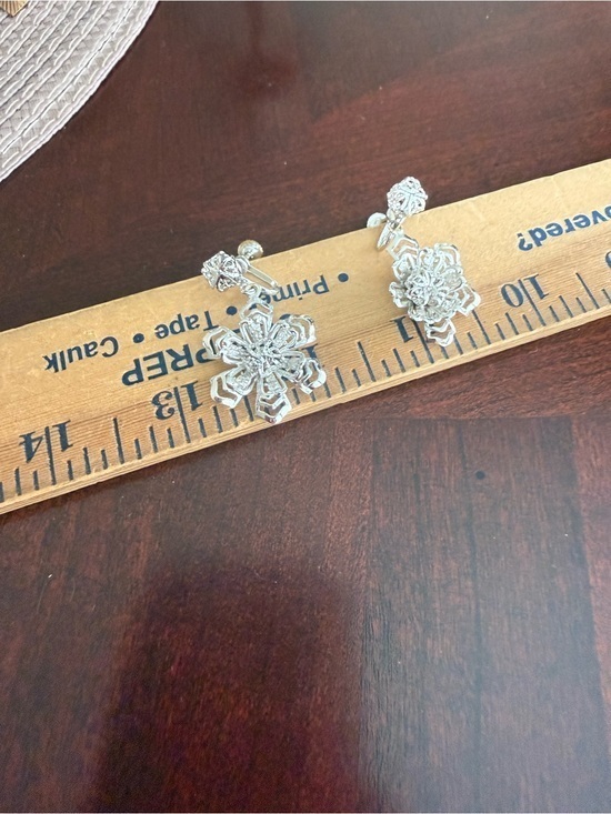 Jewelry - Vintage Silver Tone Screwback Earrings
